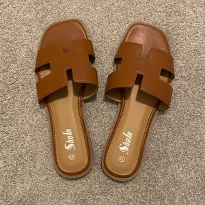 Brown Sandals/Slippers